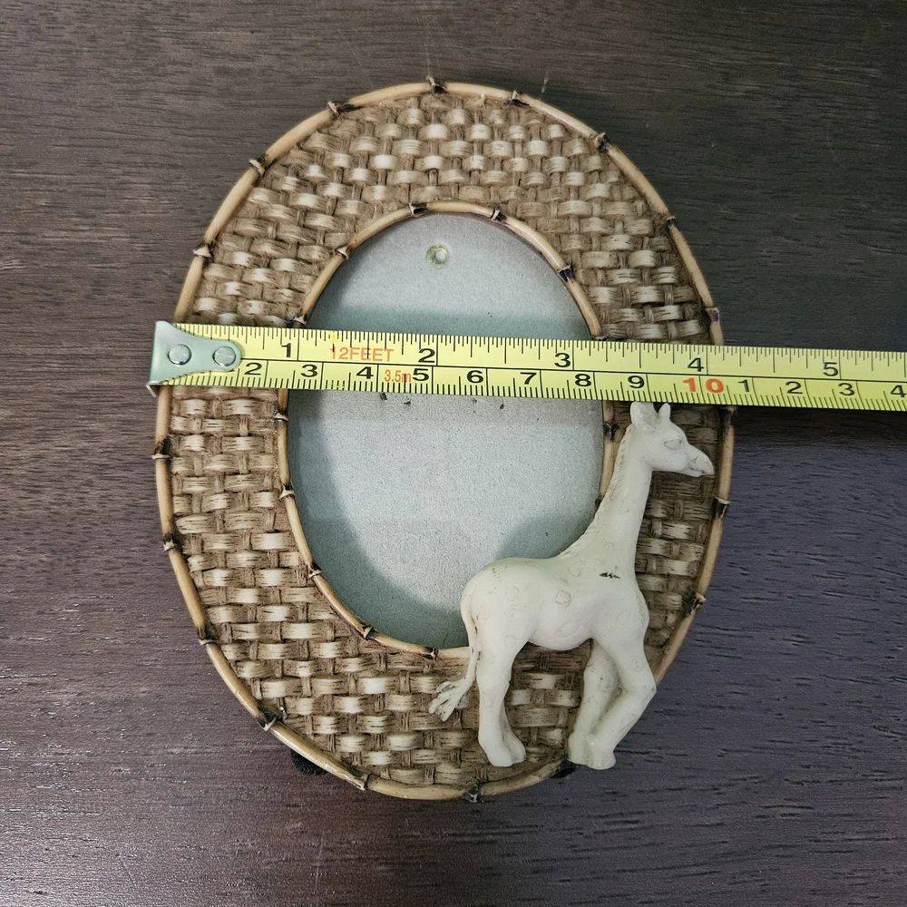 Vintage African Empire Woven Giraffe Oval Picture Frame‎ - 2x3
